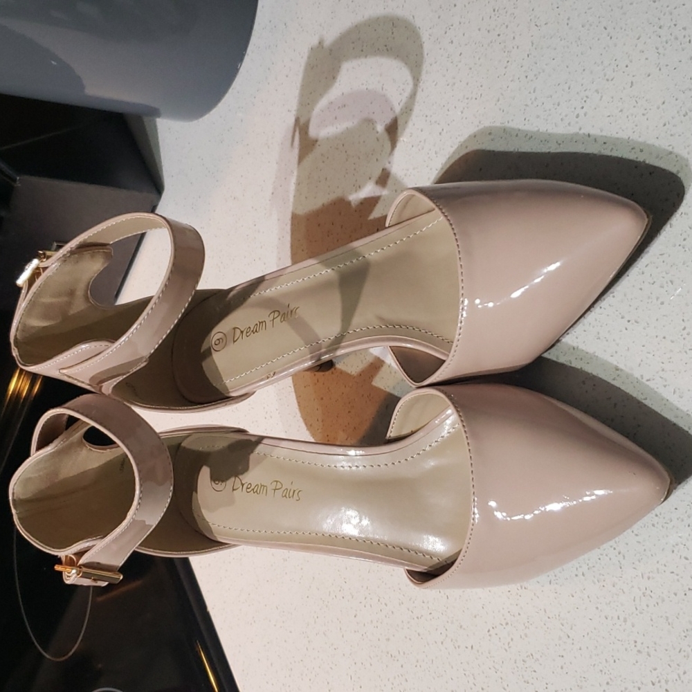 NWT, Nude Patent Ankle Heels